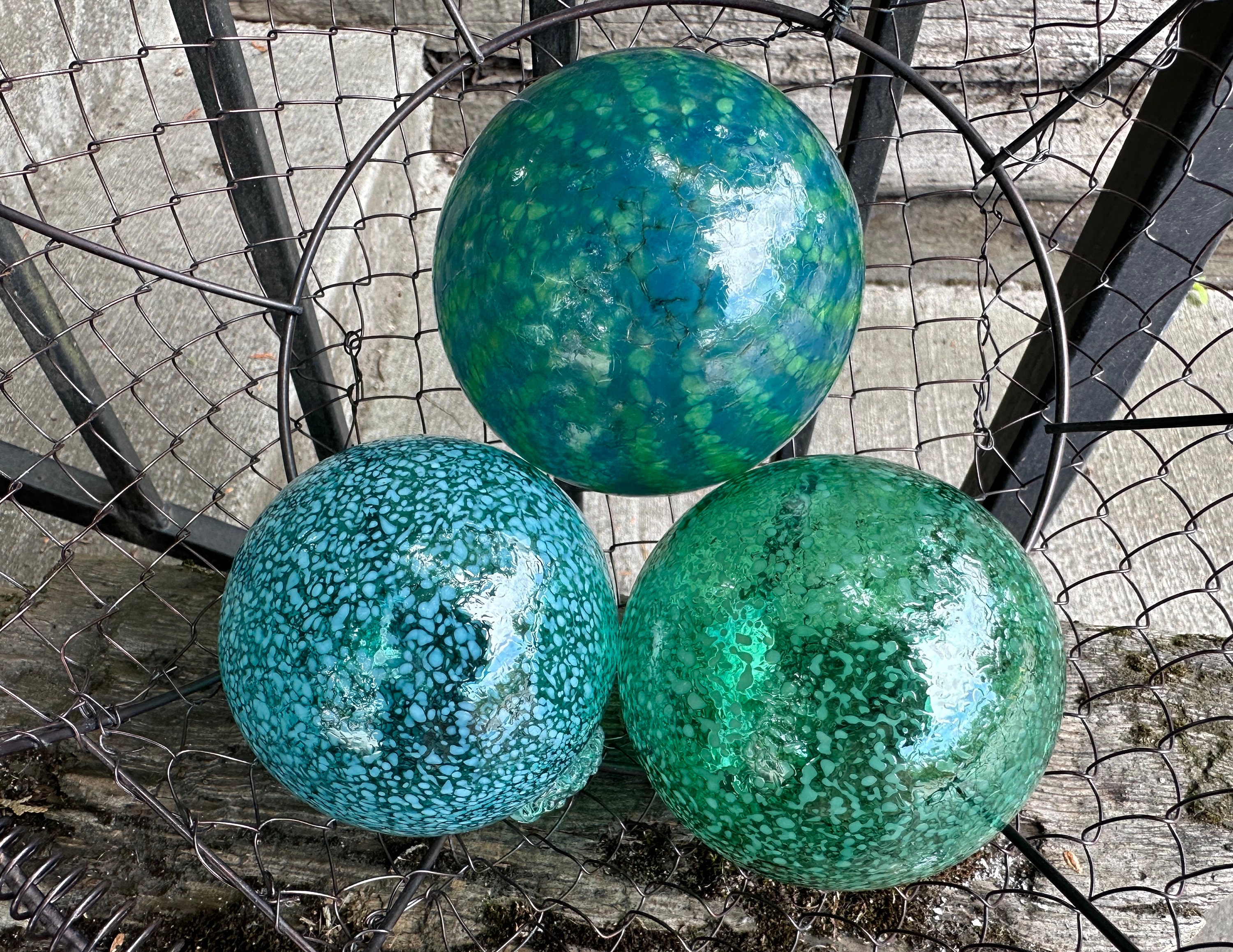 Ocean Colors, Green & Blue Speckled Floats, Set of 3 Hand Blown Glass  Garden Balls Pond Orbs Coastal Decor Design Spheres, Avalon Glassworks -  Etsy