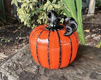 Orange and Black Pumpkin, 4.5&quot; Hand Blown Glass Squash Sculpture, Curly Stem Autumn Fall Halloween Art Centerpiece Decor, Avalon Glassworks
