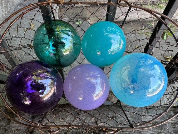 Turquoise and Purple Glass Floats, Set of 5 Blown Balls, 2.53 Floating  Garden Art Decor Orbs, Interior Design Spheres, Avalon Glassworks -   Canada