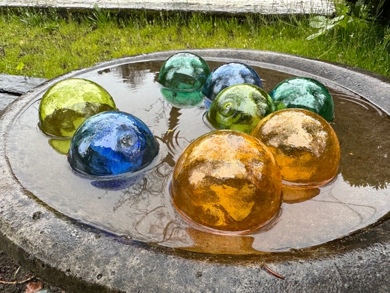 Colorful Beach Glass Floats, Set of 8 Hand Blown Balls 2.5 Blue Green  Orange Interior Design Spheres Garden Pond Art Orb, Avalon Glassworks -   Finland