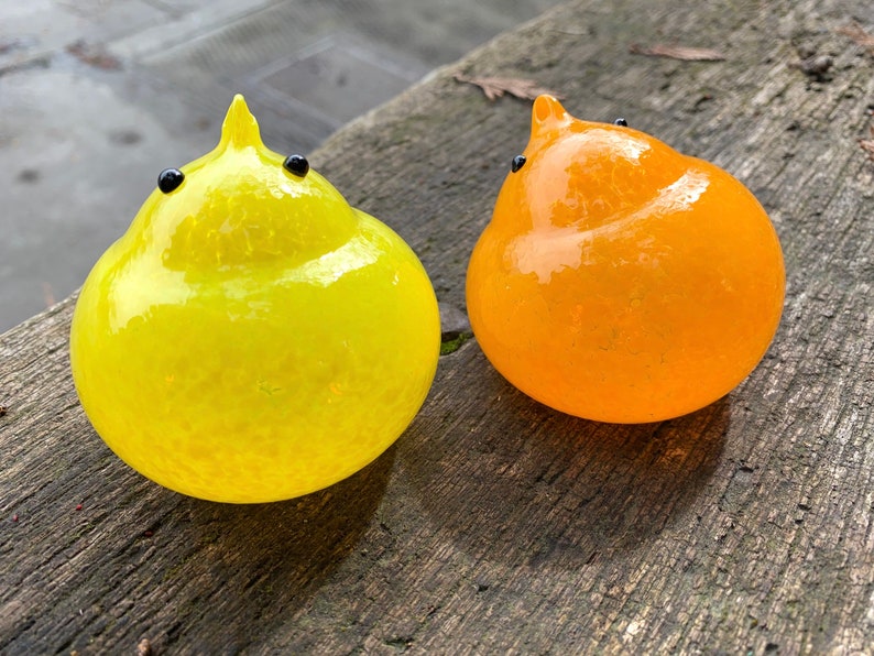 Set of Two Very Cute Hand Blown Bird Sculptures Avalon Glassworks Yellow and Orange Glass Chicks Easter Mantel Tabletop Spring Decoration