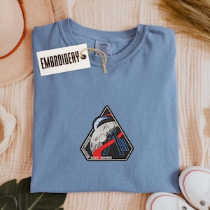 Comfort Colorsシャツ、刺繍入りヴィンテージArtemis IIシャツ、スペースパッチシャツ、NASA月探査アパレル、Wiseman Glover Koch Hansen