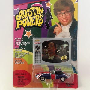 Johnny Lightning Hollywood on Wheels Austin Powers Shaguar New Sealed  1999!