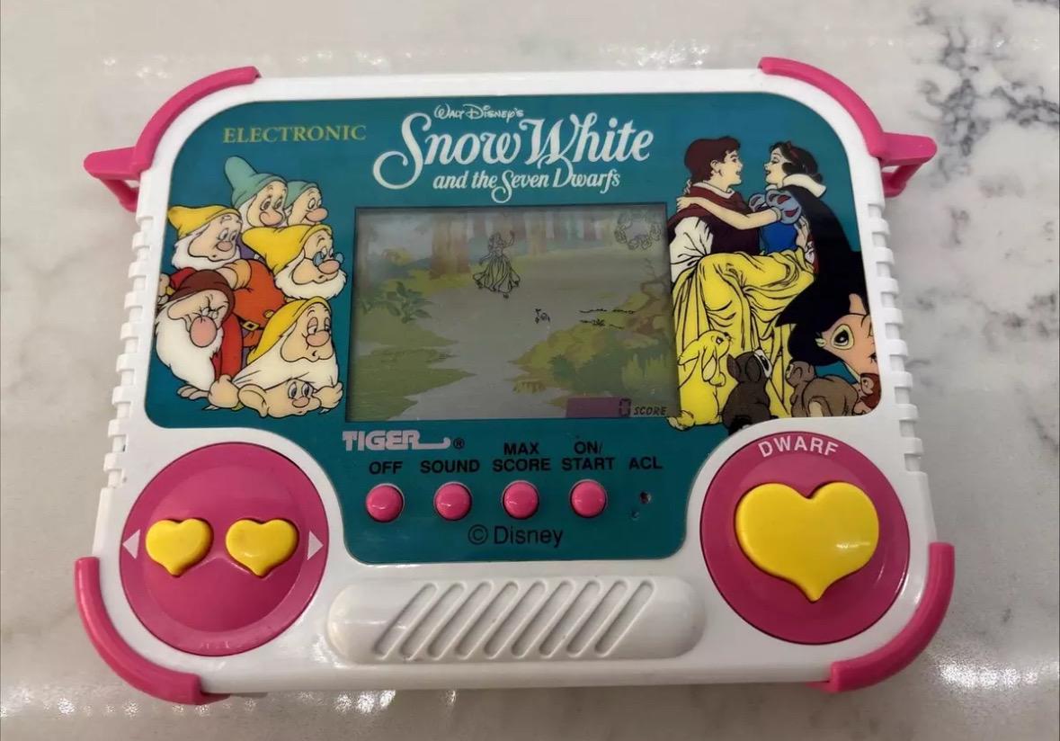 Vintage Tiger Electronics Handheld LCD Games 101 Dalmations