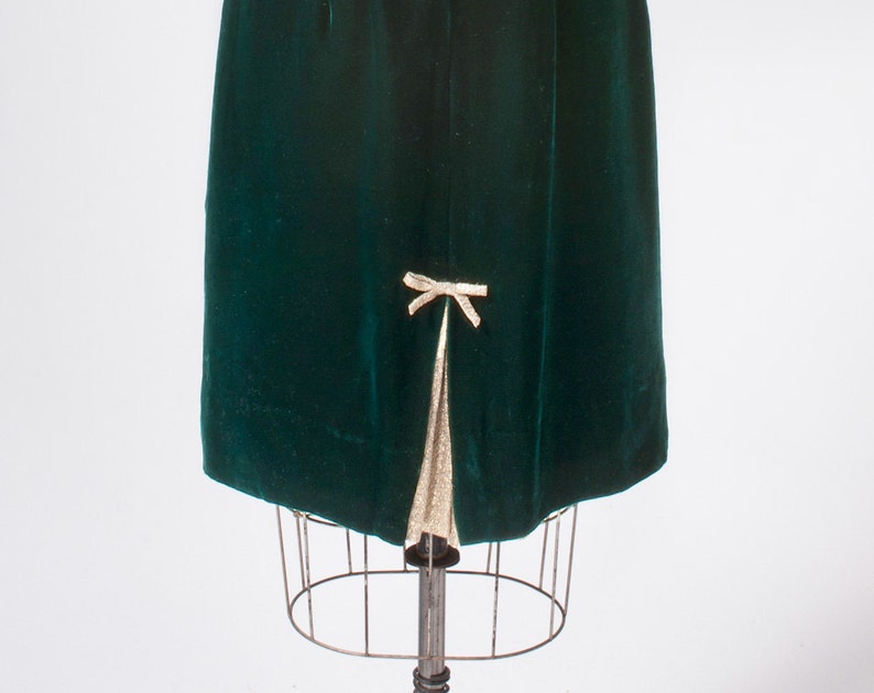 1960s Green Velvet Cocktail Dress Forest Green Rayon Velvet & Silver Metallic Fabric image 5