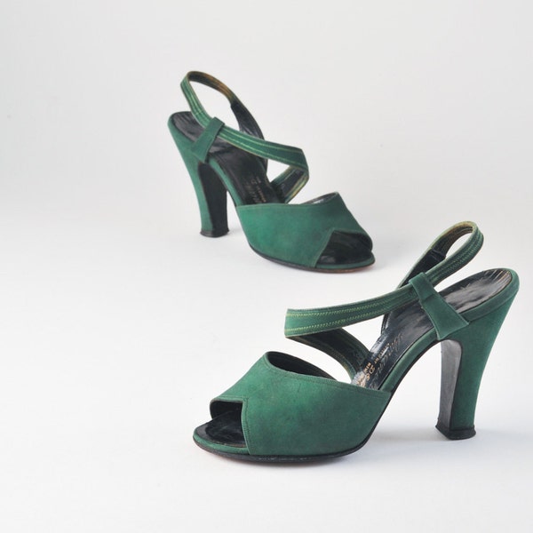 Vintage 1940s Emerald Green Suede Shoes Strappy Heels Slingback Open Toe