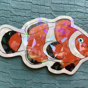 Holografische sticker - vinyl gestanste sticker van een anemoonvis - waterdicht - schattige stickers voor waterfles, laptop, auto, planner
