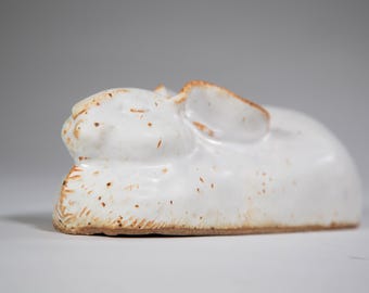 creamy white speckled rabbit