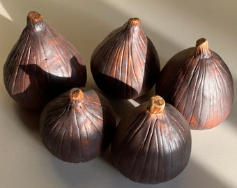 Five porcelain ripe figs