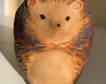 hedgehog vase, pot, ceramic haedgehog