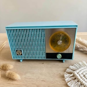 Vintage Zenith AM Tube Radio Turquoise, 1960s Tube Radio With Gold Sunburst Dial, MCM Shelf Display, Teak Credenza Decor
