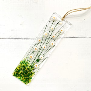 Skinny Daisies Floral Glass Suncatcher, Flower Ornament, Daisy Flowers Glass Art, Fused Glass Flowers, Gift for Mom