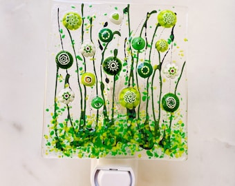 Green Floral Fused Glass Night Light, Floral Glass Nightlight, Spring Green Glass Art, Flower Night Light, Gift for Mom