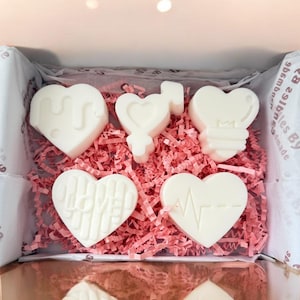 Heart Soy Wax Melts: Valentine&#39;s Day Home Fragrance, 5oz