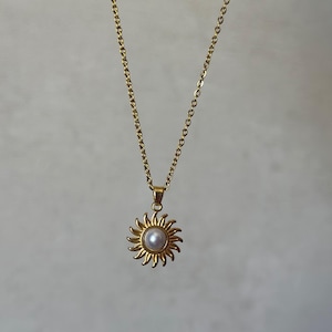 Sun Necklace, Dainty Gold Sun Pendant, Minimalist Sunshine Necklace, Solar Jewelry, Gift for Her, Summer Jewelry