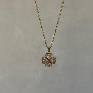 Four Leaf Clover Necklace, Clover Pendant, Lucky Necklace, Good Luck Jewelry, Minimalist Clover Charm, Gift for Her, Lucky Charm Necklace