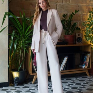 Classic 2-Piece Formal Business Blazer Suit, Formal Suit for Women for Business Events or Elegant Office Outfit, Women&#39;s Suit Set