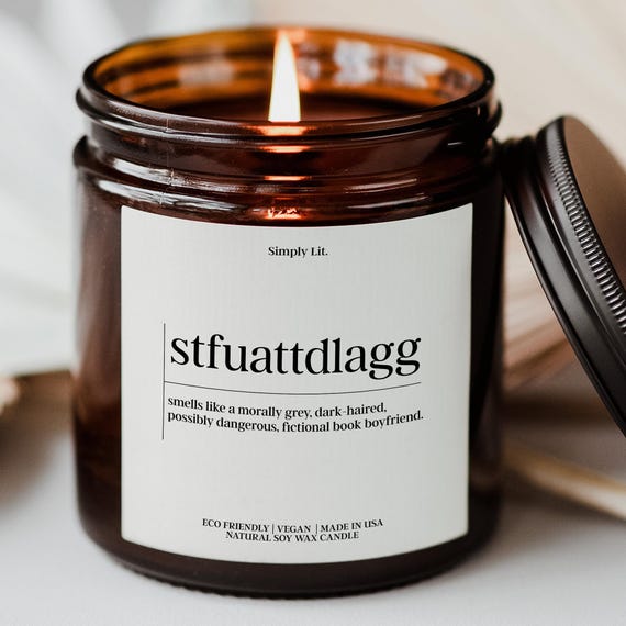 STFUATTDLAGG Smut Reader Booktok Lover Candle Bookish Gifts Dark Romance Reader Gift Morally Grey Book Boyfriend Spicy Books SL-0370