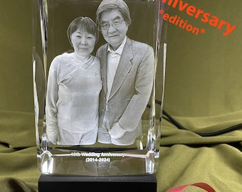 Custom Anniversary Crystal: 3D Cube Engraving of Photos – Cherished Memories for Your Loved Ones