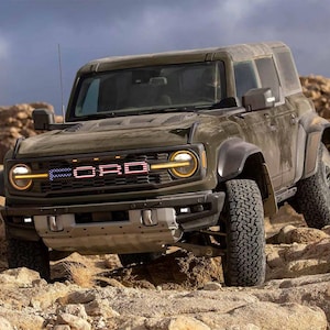 Ford Bronco Grill Decals - Durable Vinyl Adhesive - High-Quality Lettering (Gloss, Matte, or Reflective Vinyl) 2021-25&#39;