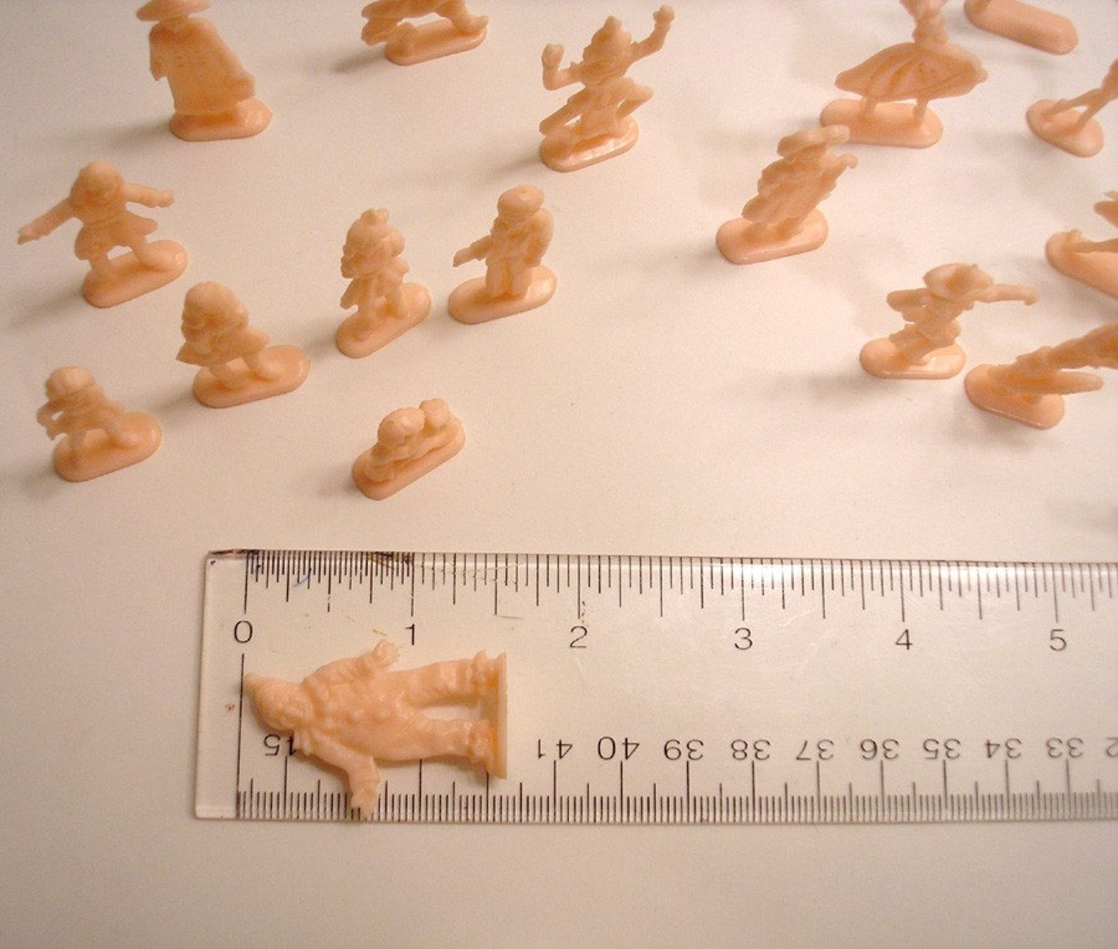best paint for plastic figurines