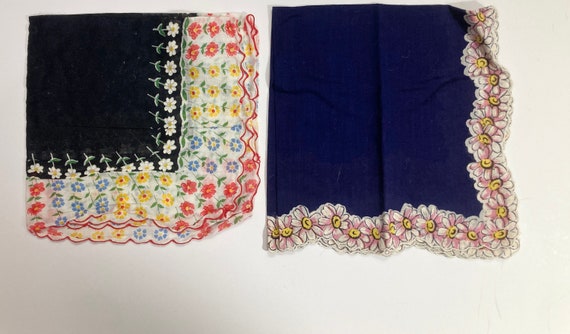 Lot of 12 Vintage Handkerchiefs Hankies 1940’s 19… - image 2