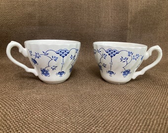 Vintage Set of 2 Churchill Finlandia Porcelain Tea Cups Blue and White England excellent condition Georgian Collection