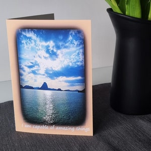 Biglietto d'arte motivazionale sulla natura. Fatto a mano. Formato A5. Fotografia e opera d'arte originali. Regalo per ogni occasione. Sono capace di cose incredibili.