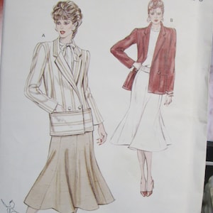 1343  KWIK SEW Pattern       Misses  Blazer Skirt Sizes   6  8  10  12