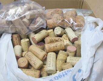 154 wine Stoppers Corks