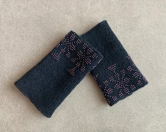 Beaded black wool fingerless gloves