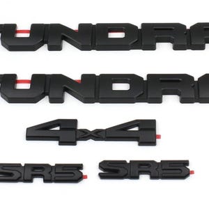 Tundra Matte Black SR5 4X4 Nakładka Emblemat 2022-2025