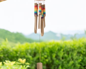Handmade Bamboo Wind Chime: Rainbow Accent, Garden Decor (11x80cm)