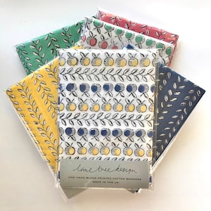 Block-Print Apple & Vine Bandana - Letterbox-freundlich