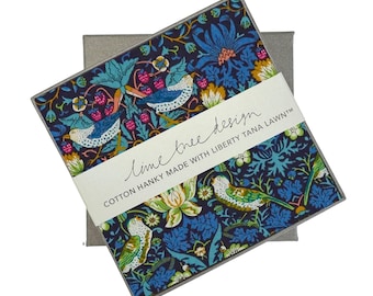 Pañuelo de bolsillo, pañuelo en caja individual Blue Strawberry Thief elaborado con tela Liberty, hecho a mano, edición limitada LHS115.