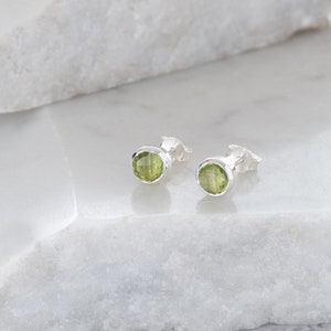 Birthstone Stud Earrings August: Peridot & Sterling Silver