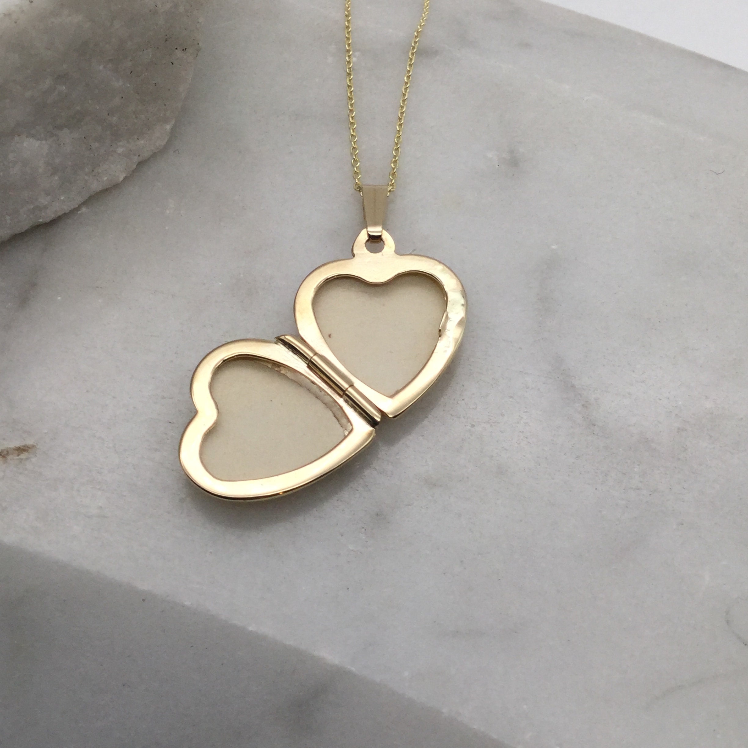Solid Gold Heart Locket 9ct Gold - Etsy 