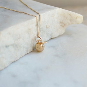 Tiny Apple Necklace 14ct Solid Gold NC528/SG
