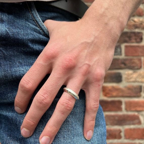 Men's Classic Wedding Ring - Emilie Shapiro Studio