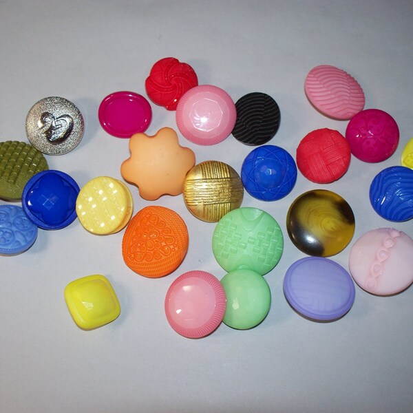 25 Buttons, Large Buttons, Colorful Buttons, Shank Buttons, Lot 2672