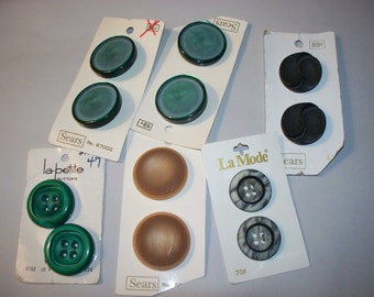 Large  Buttons, Vintage Buttons, Button Cards, Assorted Buttons, Old Buttons, Lot BC12