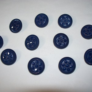 10 Buttons, Vintage Buttons, Dark Colored Buttons. Navy Blue Buttons, Shank Buttons, Lot 2531