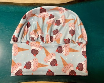 Soft & Stretchy Scrub Cap ~    Ice cream cones!