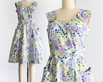 Robe d'été florale violette et verte des années 50, robe en coton des années 50, très grande/petite