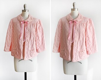60s Pink Quilted Bed Jacket, Vintage 1960s Cropped Robe w/ Lace Trim Peter Pan Collar, small to medium