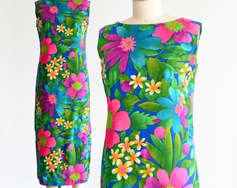 Robe longue hawaïenne fleurie années 60, moyenne