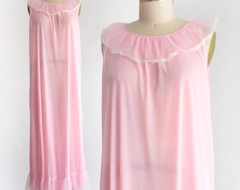 Camisón rosa con volantes de los años 70, talla mediana a grande.