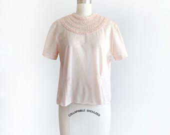 Blusa rosa transparente con volantes de los años 60, talla mediana grande/grande