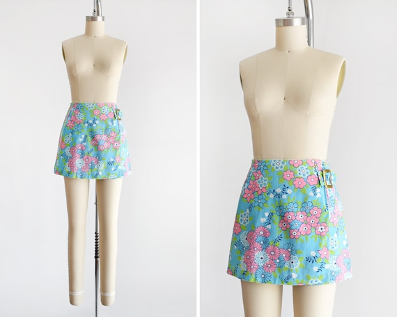 Blue & Pink Floral Skirt Shorts, Vintage 70s Shor… - image 1