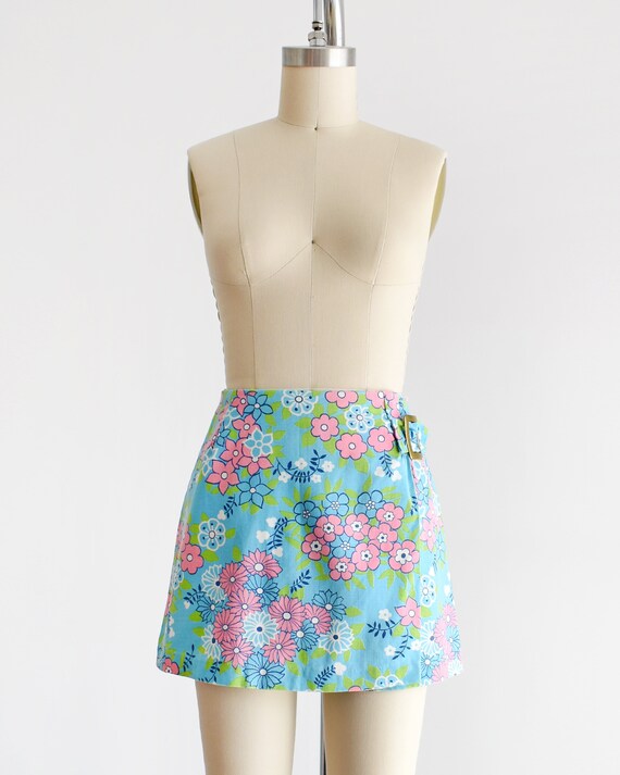 Blue & Pink Floral Skirt Shorts, Vintage 70s Shor… - image 3